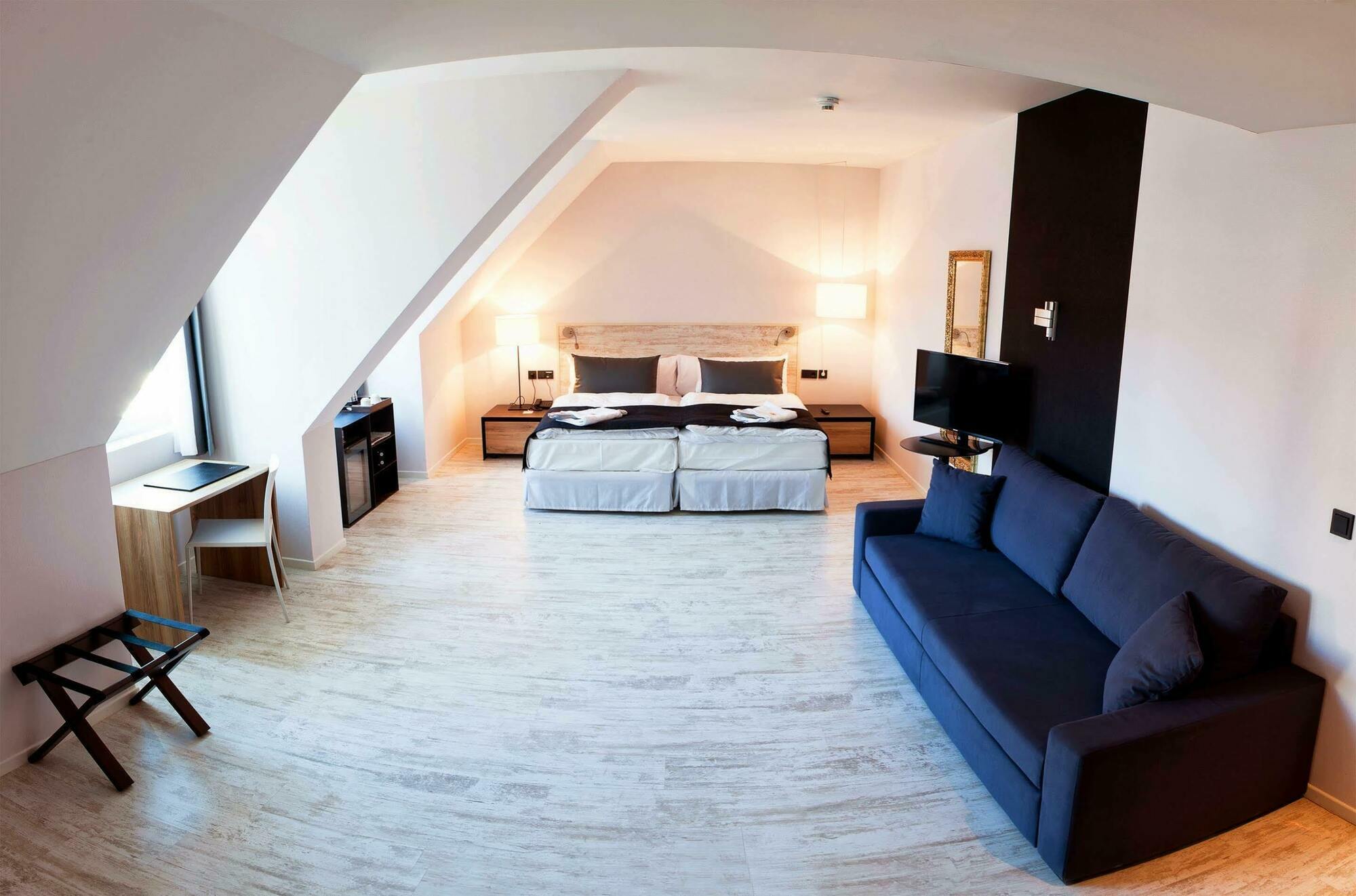 Catalonia Berlin Mitte Hotel Bagian luar foto